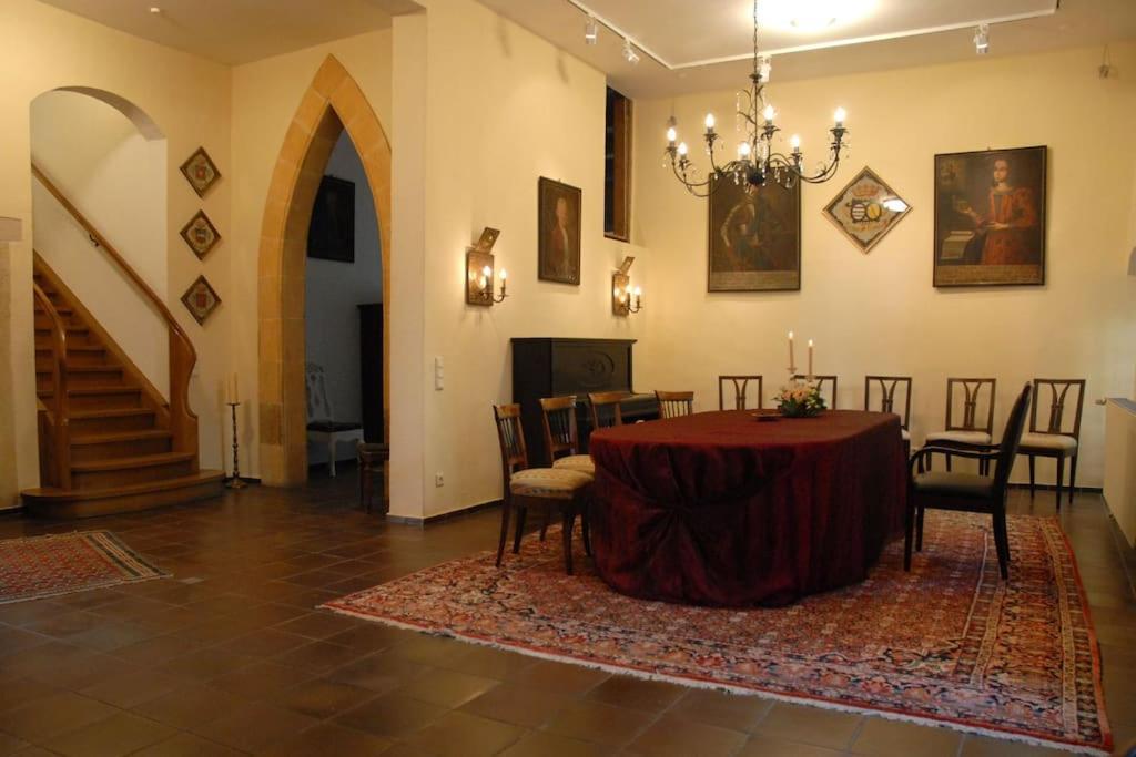 Haus Keppelborg: Zi Antonia Mit Kirchplatzblick Apartment Heek Exterior foto